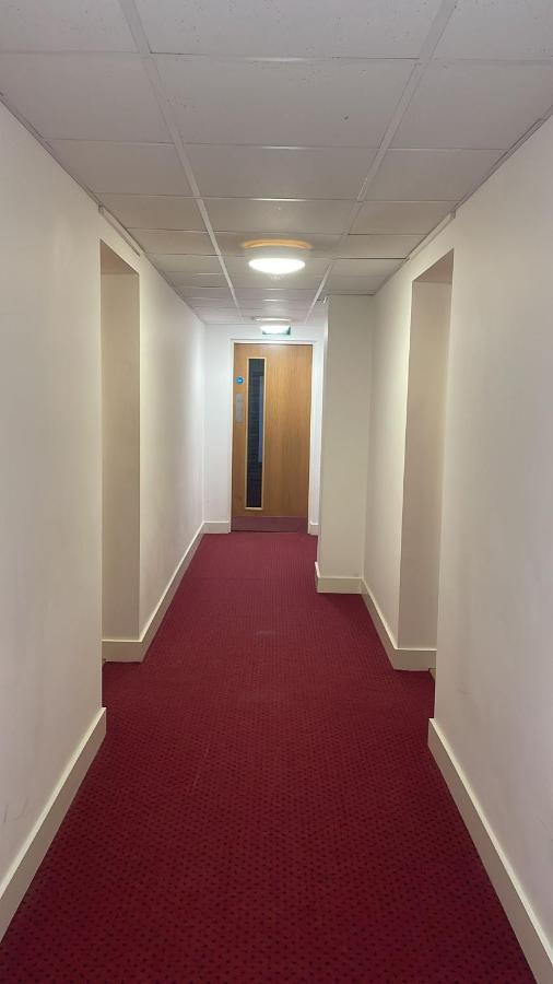 Central Spacious Manchester Exterior photo