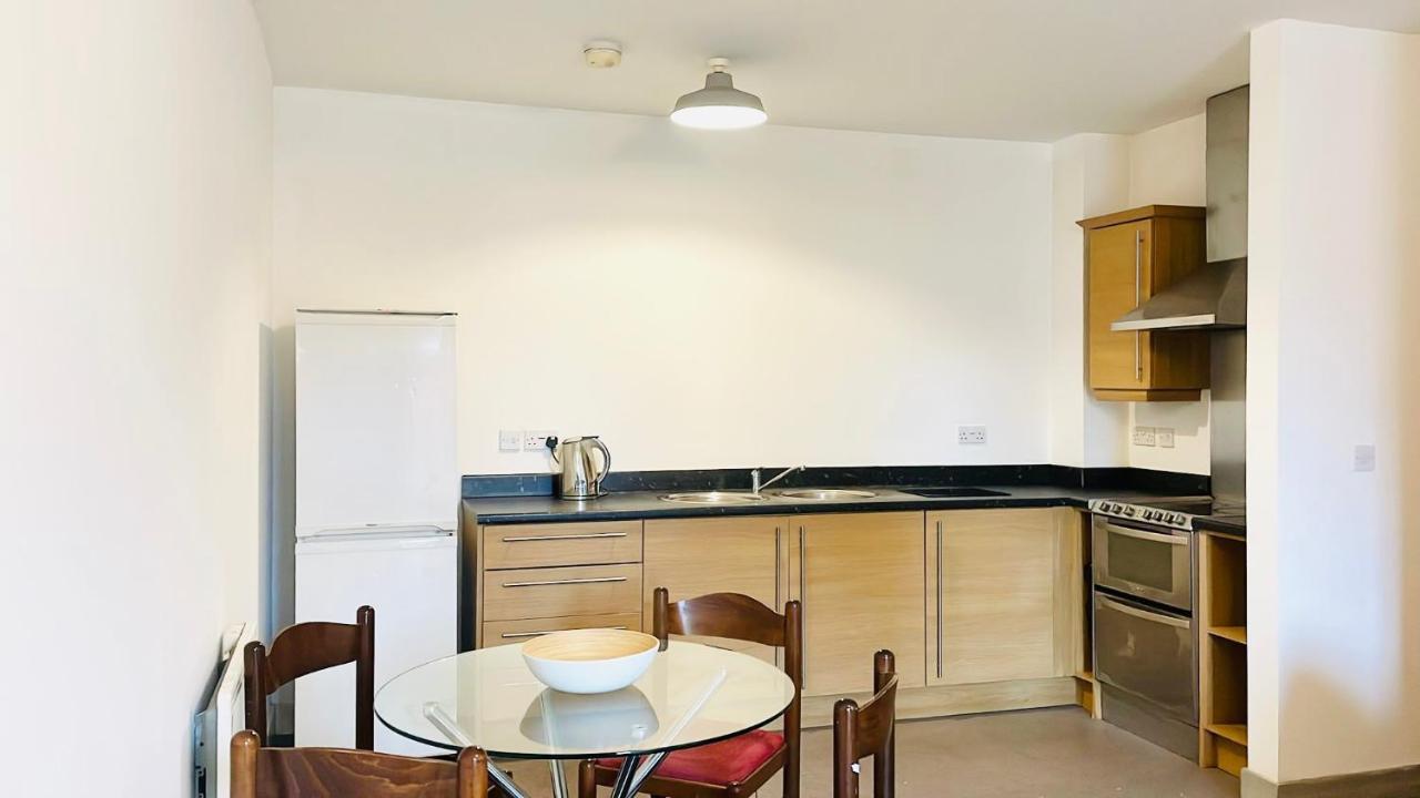 Central Spacious Manchester Exterior photo