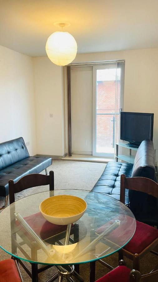 Central Spacious Manchester Exterior photo